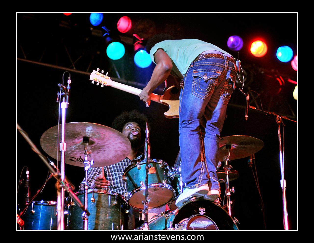 questlove-and-captain-kirk-douglas-portland-2009-arian-stevens